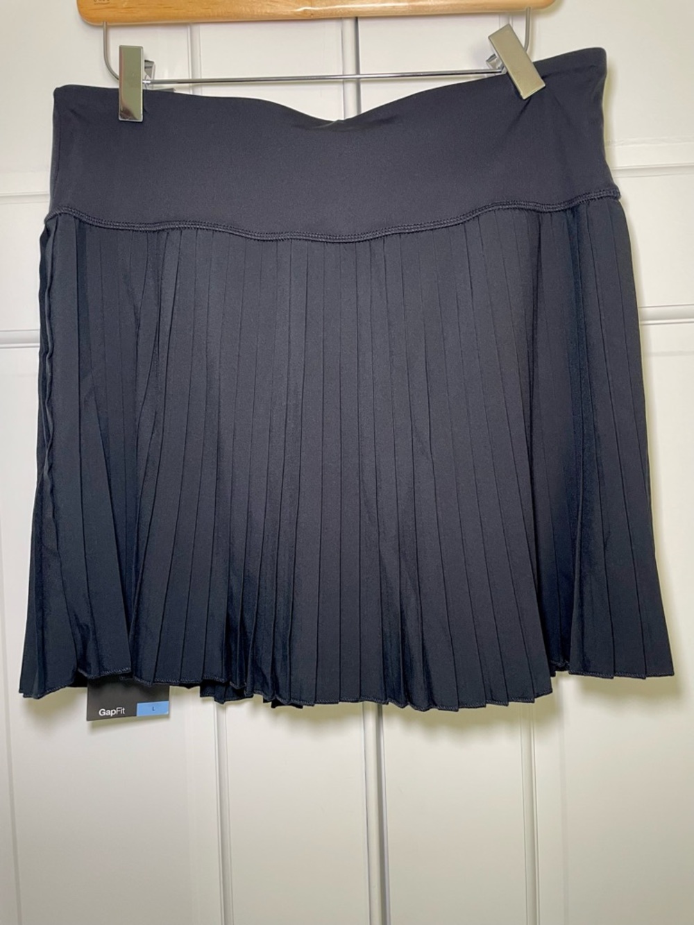 NWT GapFit Women's Pull-On Activewear Pleated Skort - Black Large - Picture 2 of 7